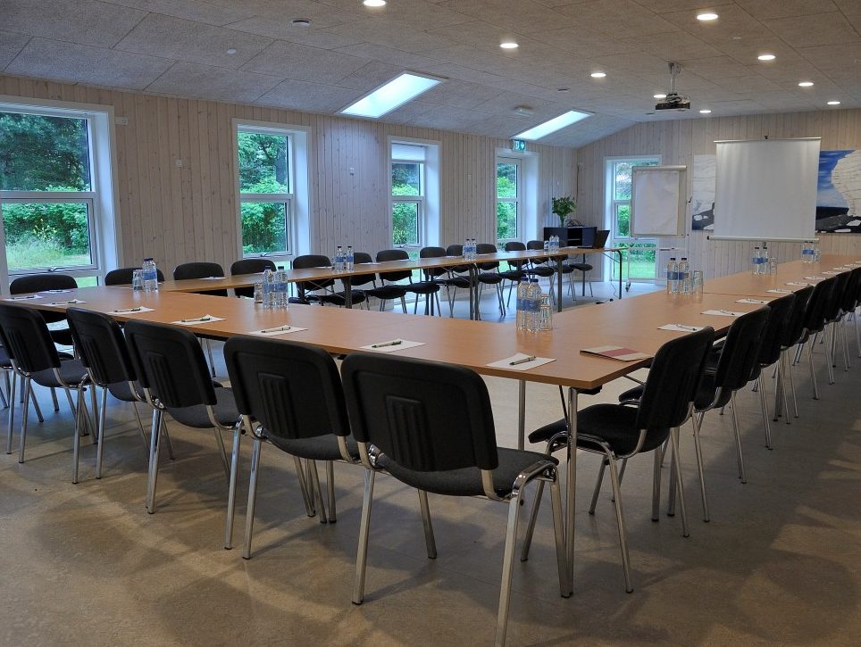 Hold kursus i den store sal i Rødvig Ferieby | Ferie & Konference på Stevns